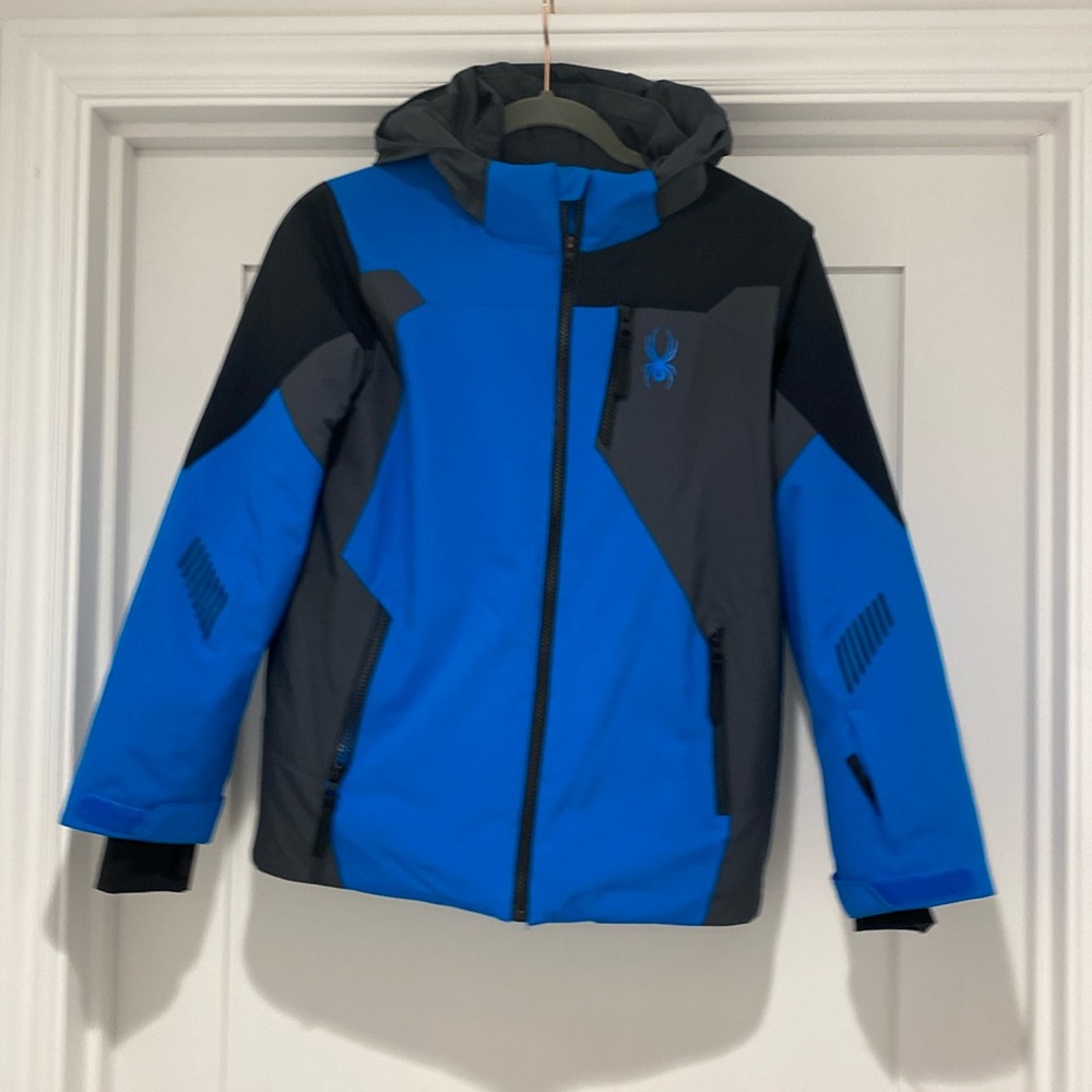 Boys Spyder ski jacket. Very good condition.